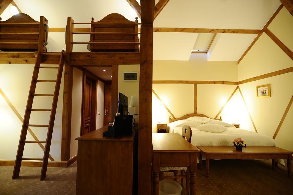 Pensiunea Tohanu Vechi Zarnesti Quarto foto
